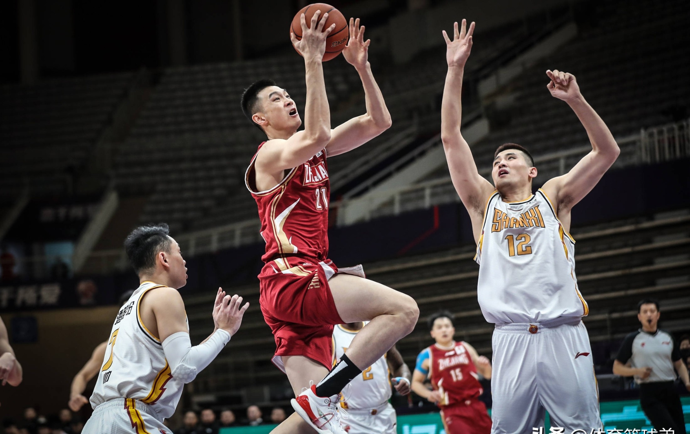 清晨体能课后，新疆广汇手感冰凉备战NBA季后赛，震撼外界，年轻球员得到机会的简单介绍开云体育官网