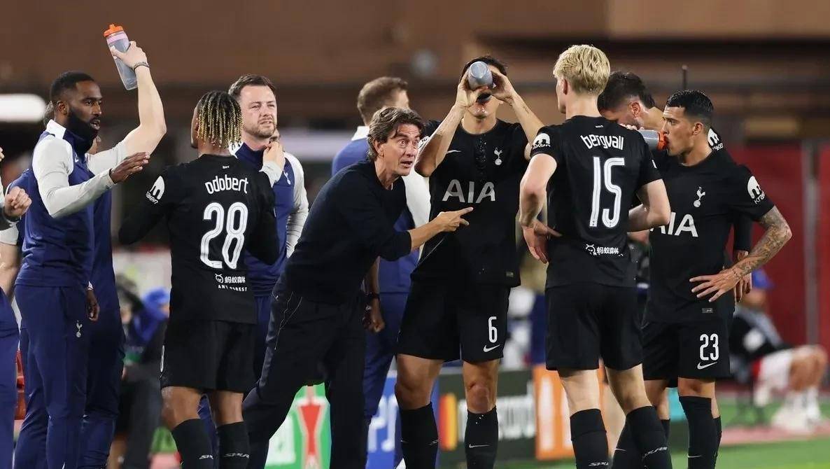 关于拜仁慕尼黑迎社区盾关键赛，关键时刻篮板制胜，赛场秩序良好，身体对抗强度拉满的信息