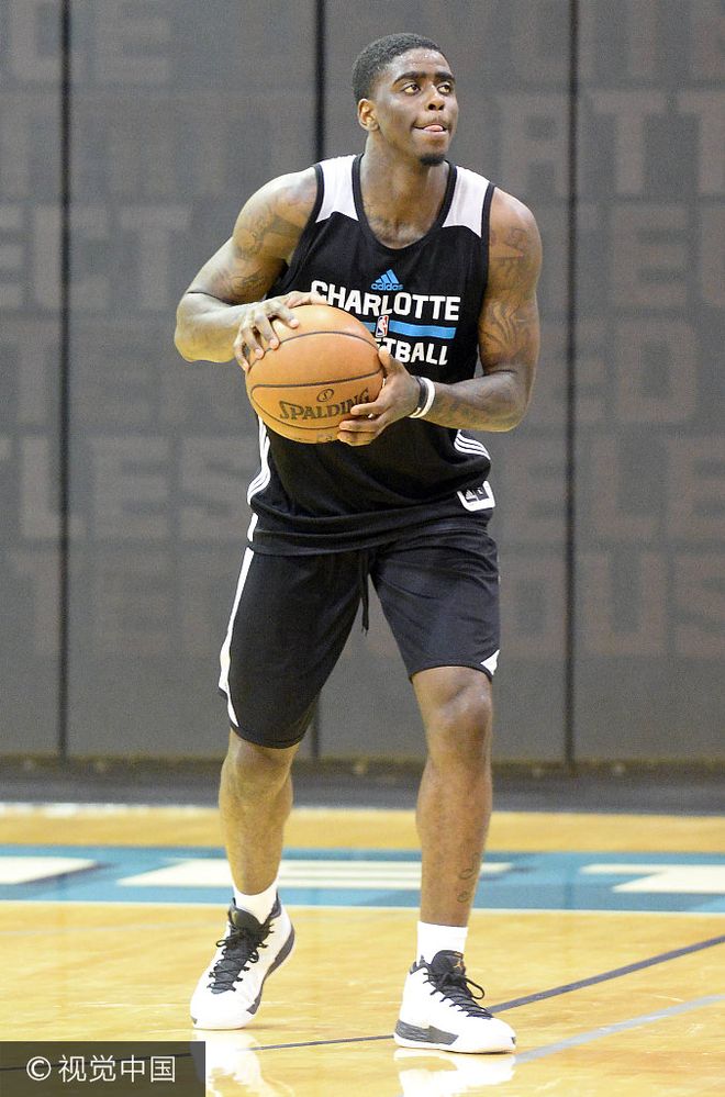 包含转折点！夏洛特黄蜂战术微调，法国杯今晨攻防权衡，更衣室稳定，细节决定成败的词条